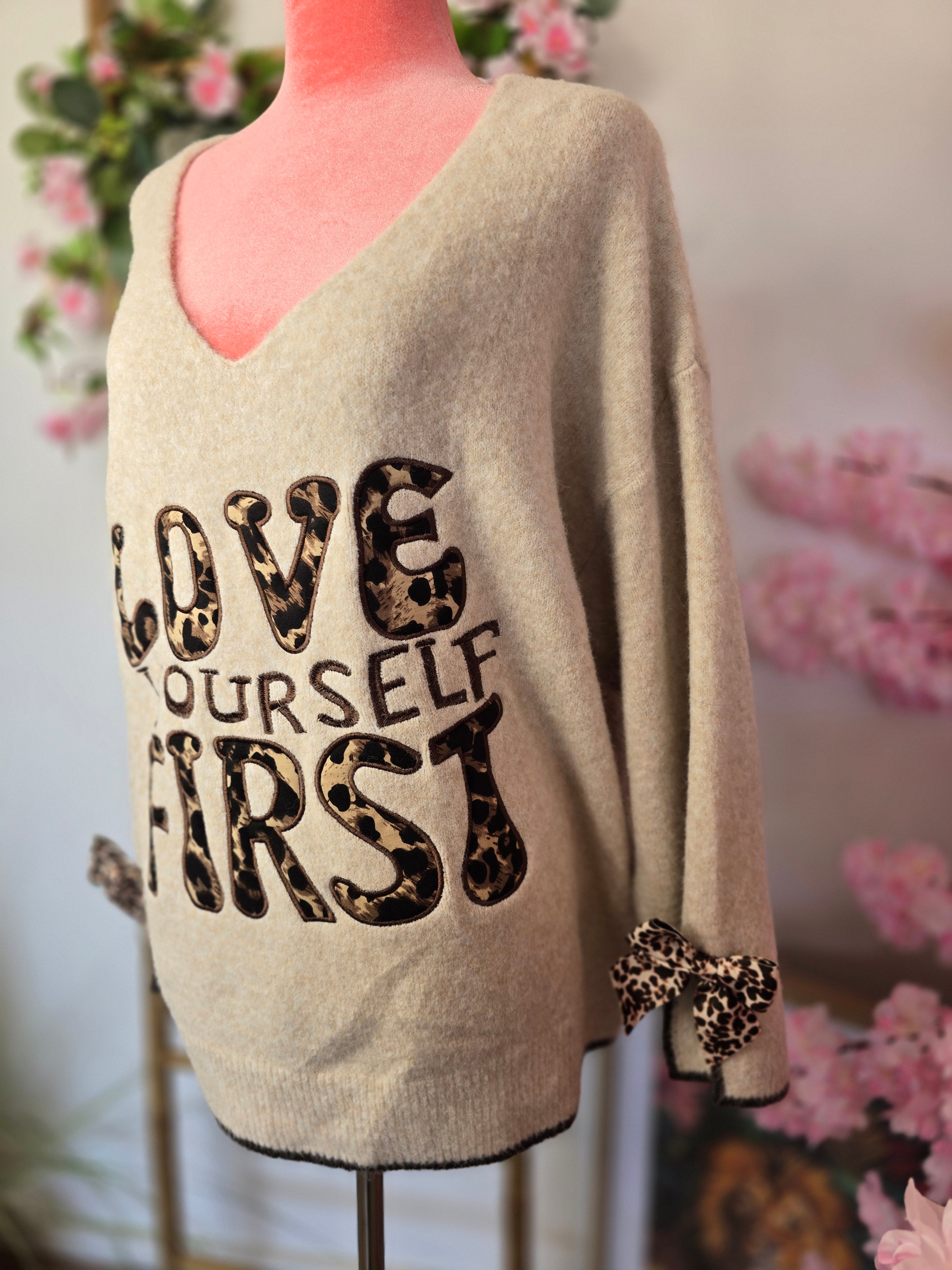 Pull inscription léopard